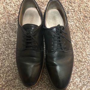 Banana republic lace up dress shoe